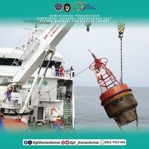 Perawatan terhadap pelampung suar No. 16 dan 17 di Selat Rupat serta Rambu Suar E menggunakan KN. Rupat.