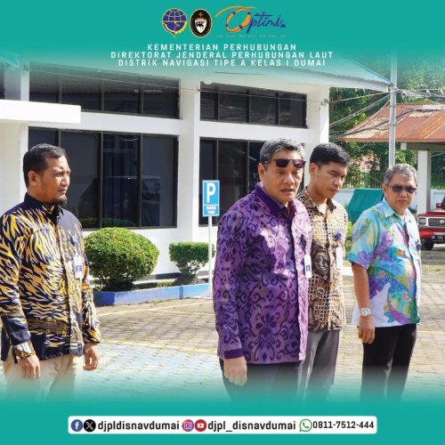 Pembukaan Program Pemulihan Ekonomi Nasional (PEN) Padat Karya Tahun 2025 bertempat di Halaman VTS Dumai.