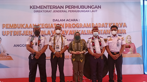 Kegiatan Pembukaan Padat Karya Bersama Seluruh UPT Ditjen Hubla di wilayah Kalimantan Timur