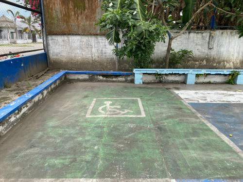 Area Parkir Prioritas untuk Disabilitas