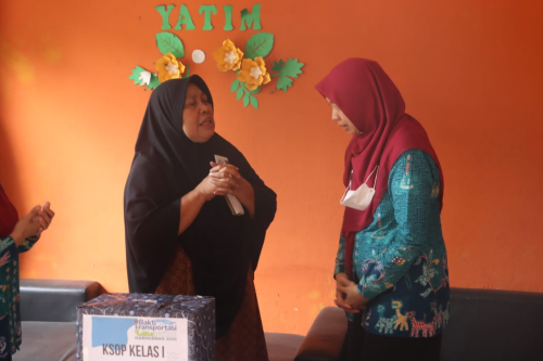 Bakti sosial ke Panti Asuhan Tarbiyatul Yatim, Ngemplak, Simongan, Semarang