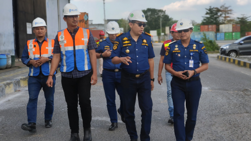 KUNJUNGAN KEPALA KANTOR KSOP KELAS IV TANJUNG PANDAN KE PELABUHAN TANJUNG PANDAN