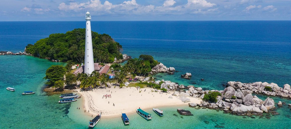 MENARA SUAR PULAU LENGKUAS