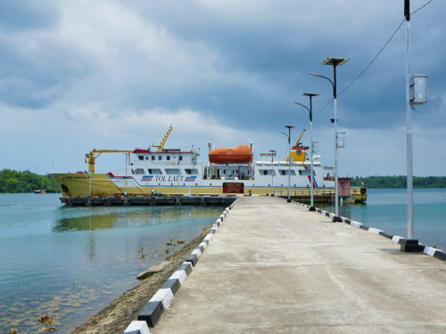 Dermaga Pelabuhan Lahewa