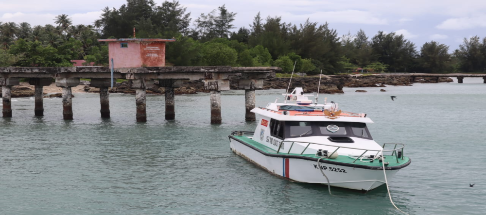 Kapal Patroli Kantor Unit Penyelenggara Pelabuhan Sirombu