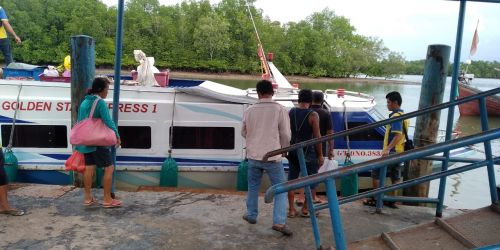 Keberangkatan Speed Boat dari Tanjung medang - Dumai