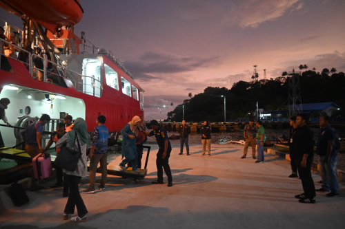 Pengawasan Sandar Kapal KM. L Malahayati