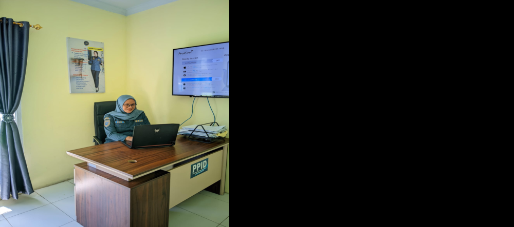 RUANGAN DAN MEJA LAYANAN PPID